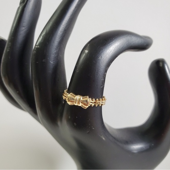 14K Gold Bow Flexible Ring - Picture 5 of 7